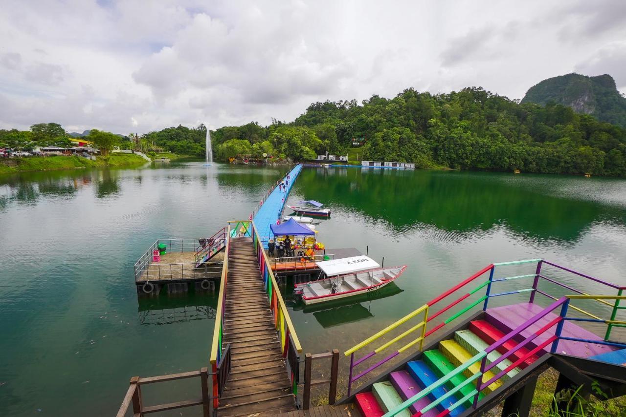 Roxy Tasik Biru Resort City Bau Exteriér fotografie